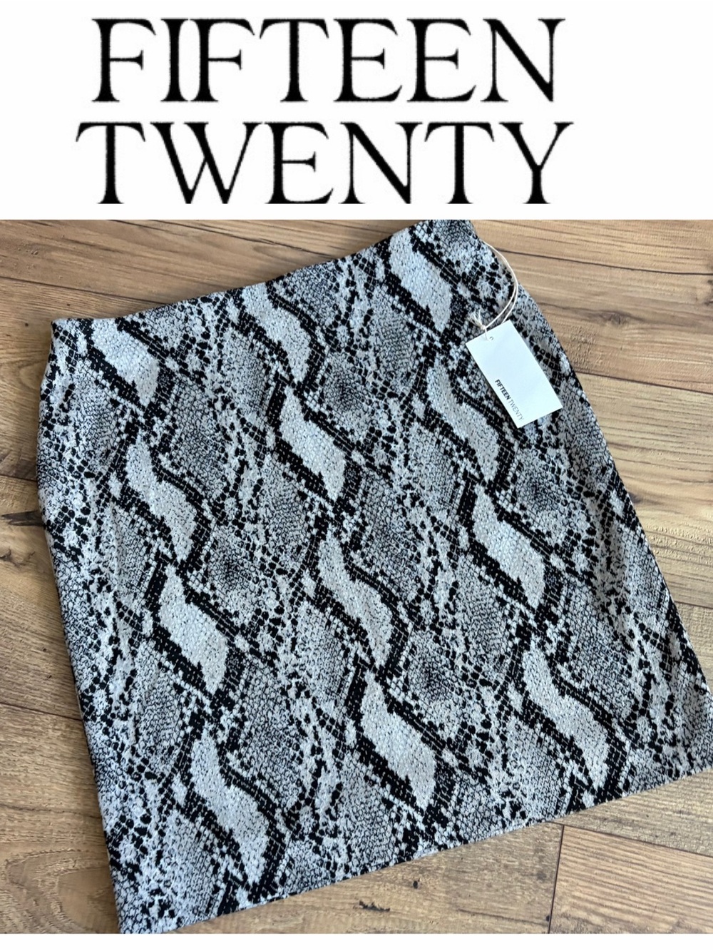NWT $110 FIFTEEN TWENTY “Multi Snakeskin” Jacquard Knit Skirt Sz: L